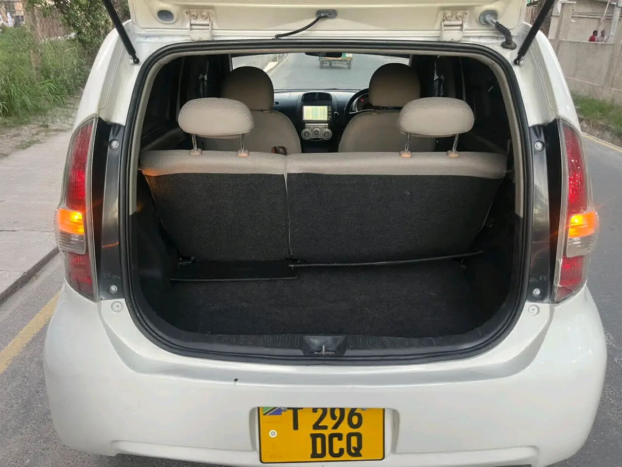 White Toyota Passo (DCQ) thumbnail 6