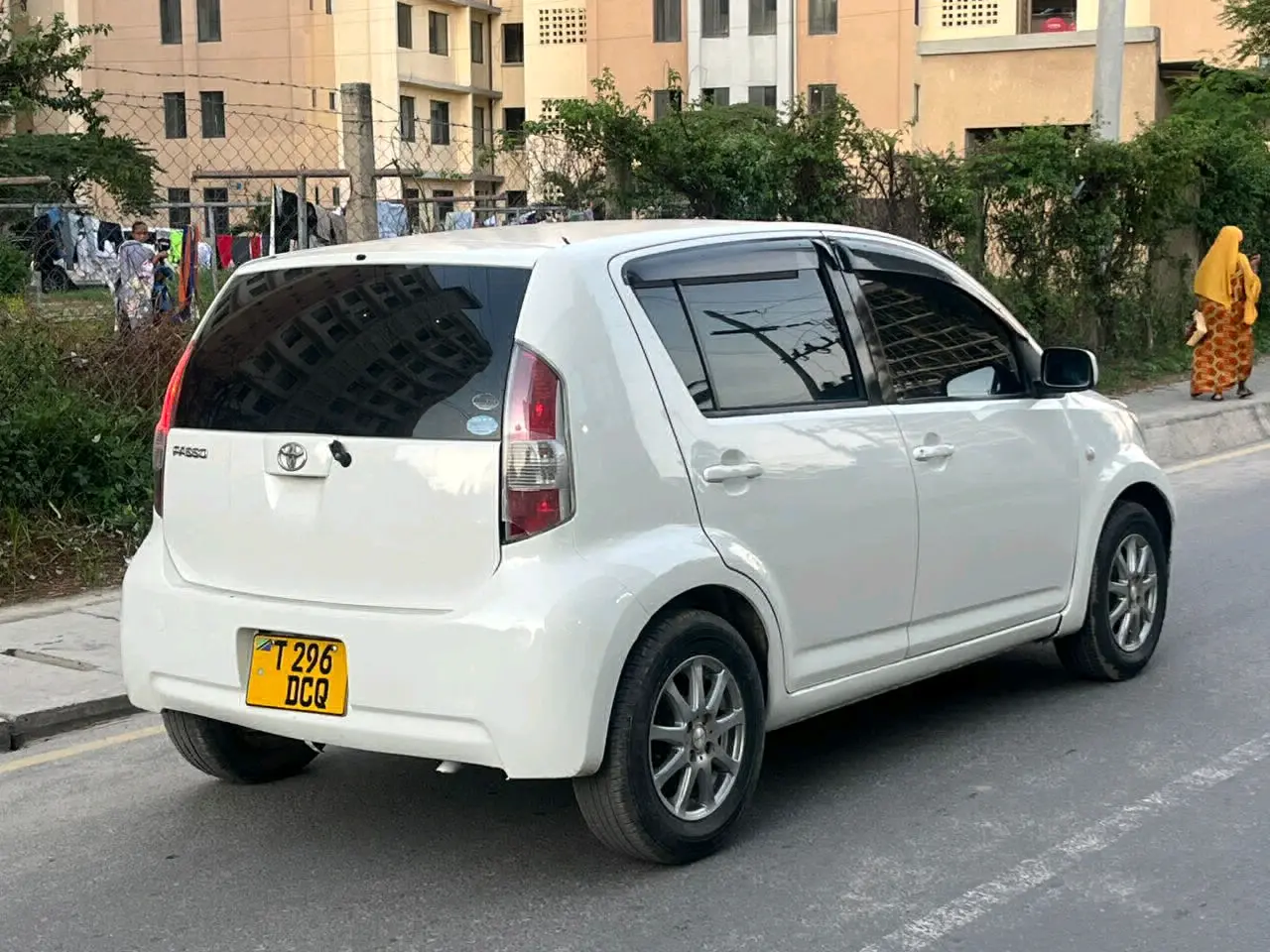 White Toyota Passo (DCQ) thumbnail 7