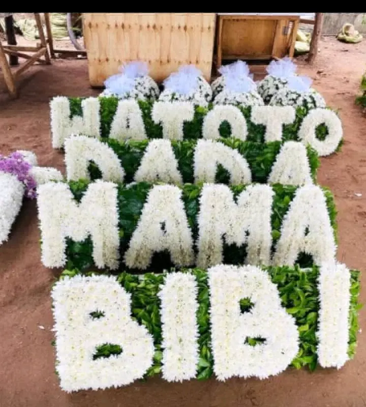 AFE Decor: Funeral Wreaths & Wedding Flowers thumbnail 4