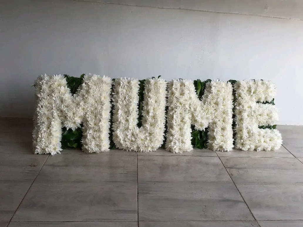 AFE Decor: Funeral Wreaths & Wedding Flowers thumbnail 5