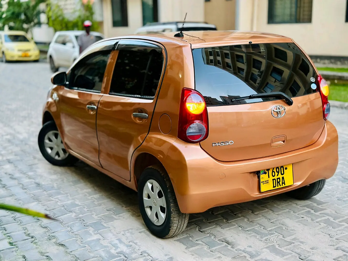 Toyota Passo (Copper) thumbnail 3