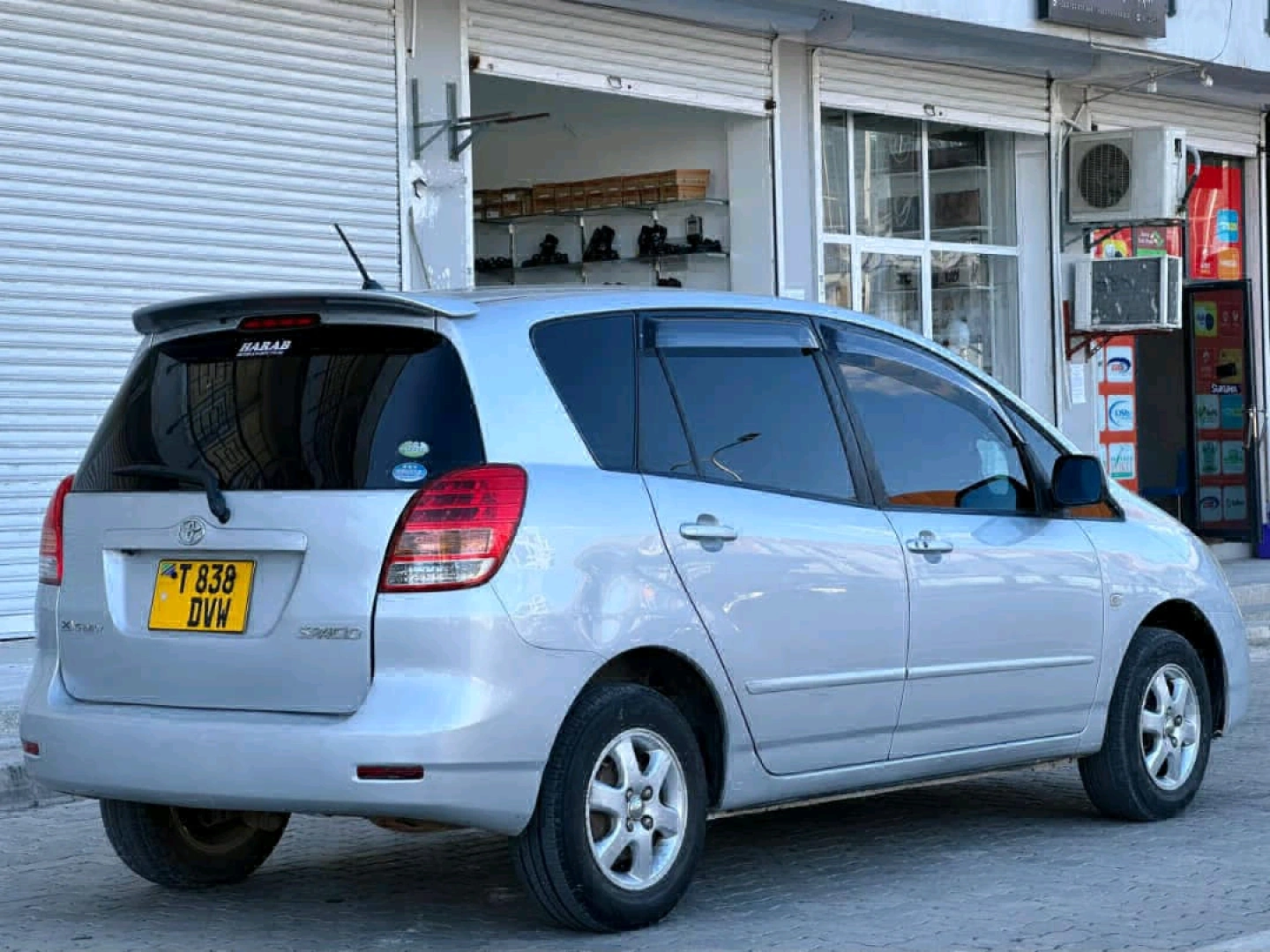 Toyota Spacio 2004 Silver 1490 CC thumbnail 5