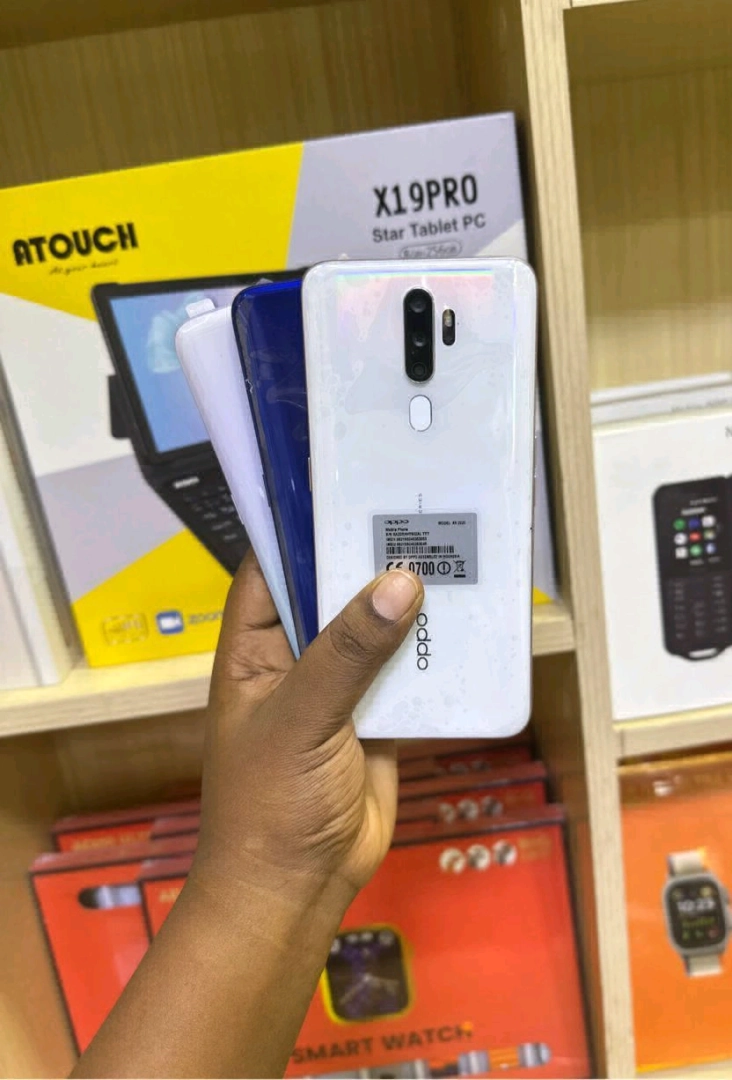 Samsung & iPhone Smartphones and Accessories (Earphones, Chargers, Cases) thumbnail 9