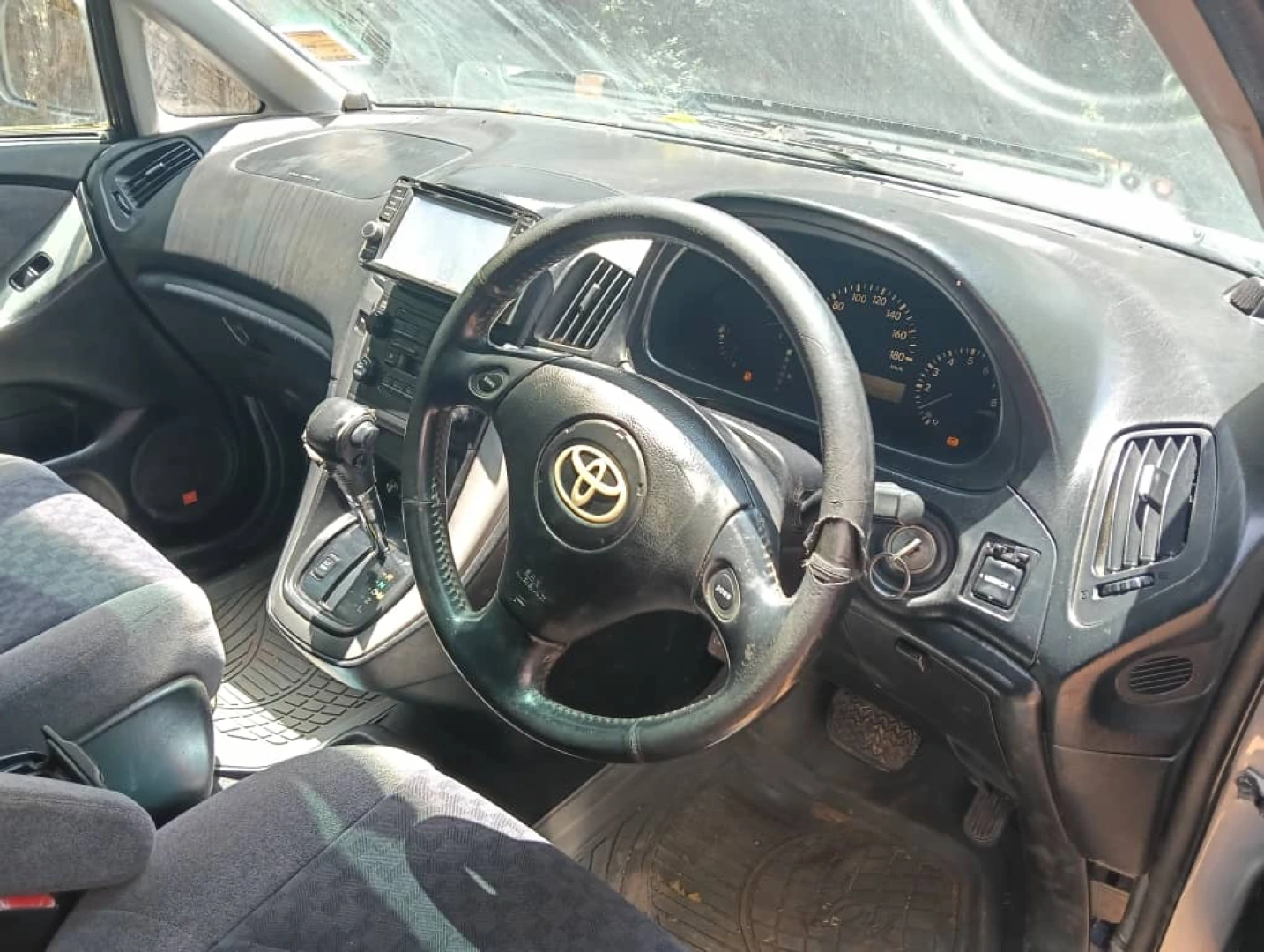 Toyota Harrier Old Model VVTI 2360 CC (9 Million TZS) thumbnail 5