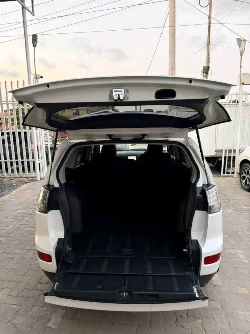 Mitsubishi Outlander 2008