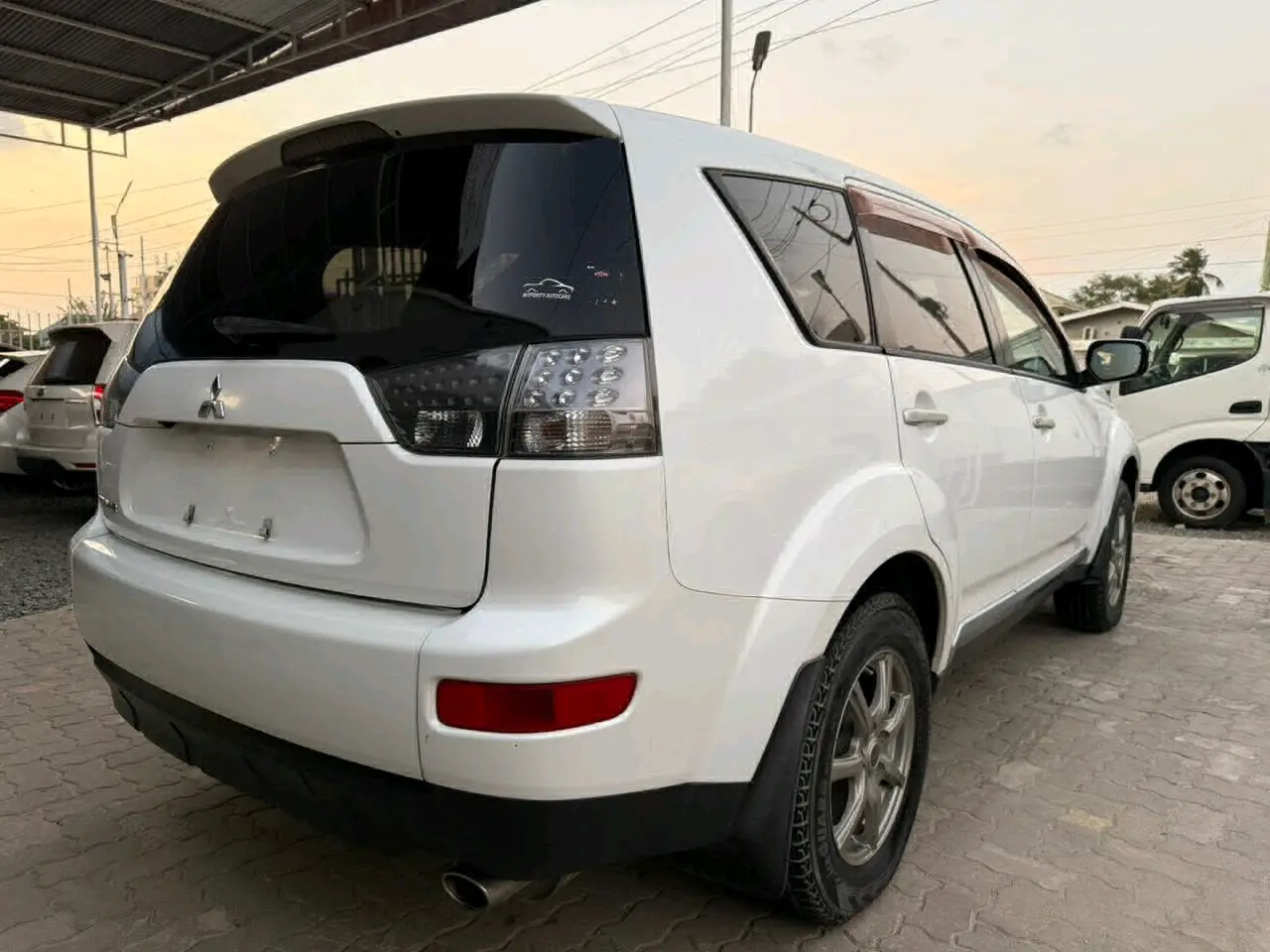 Mitsubishi Outlander 2008 thumbnail 3