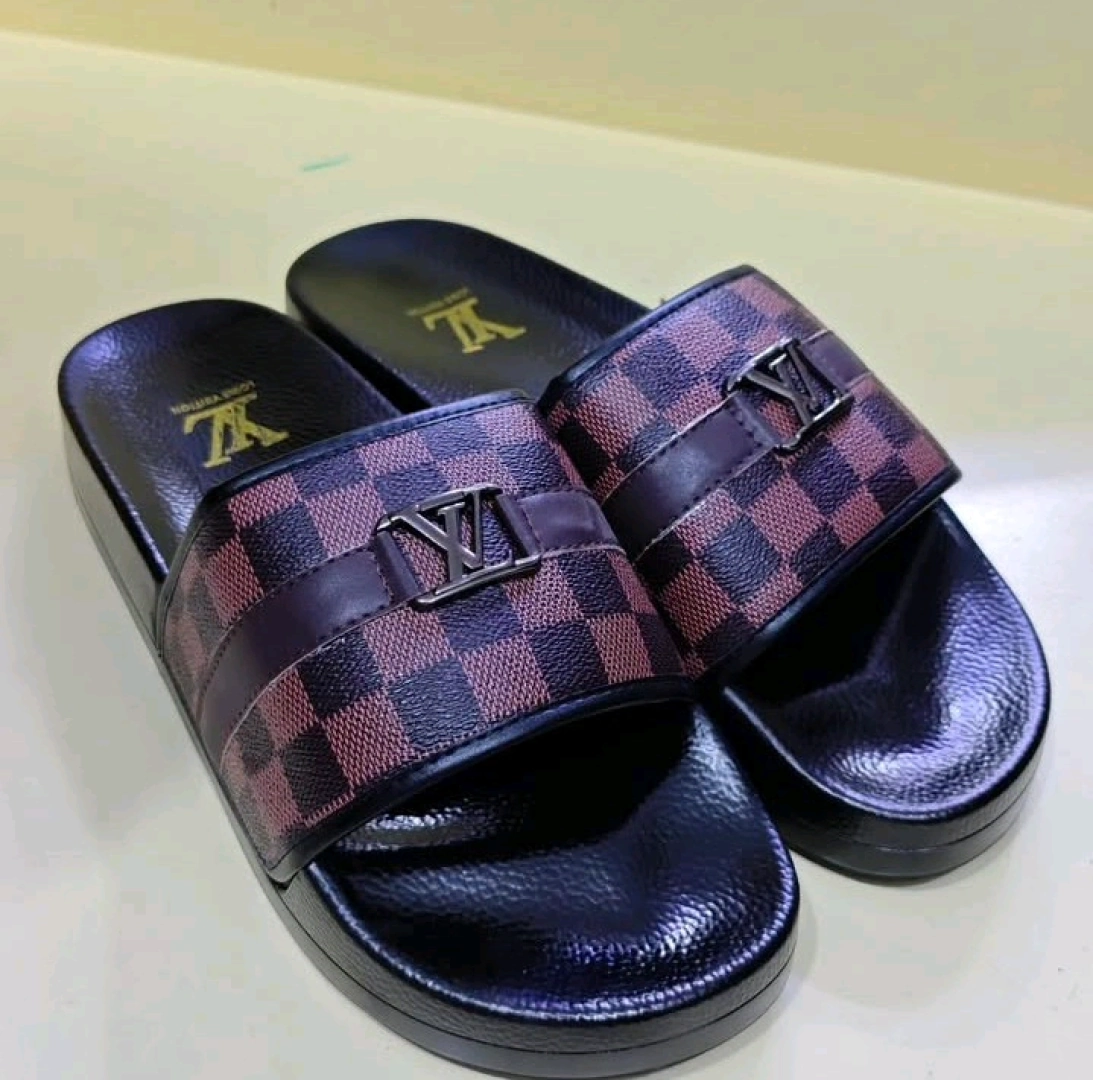 Black Clarks Slide Sandals thumbnail 3