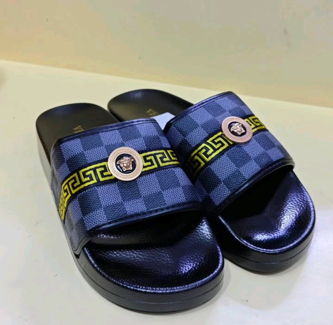 Black Clarks Slide Sandals thumbnail 6