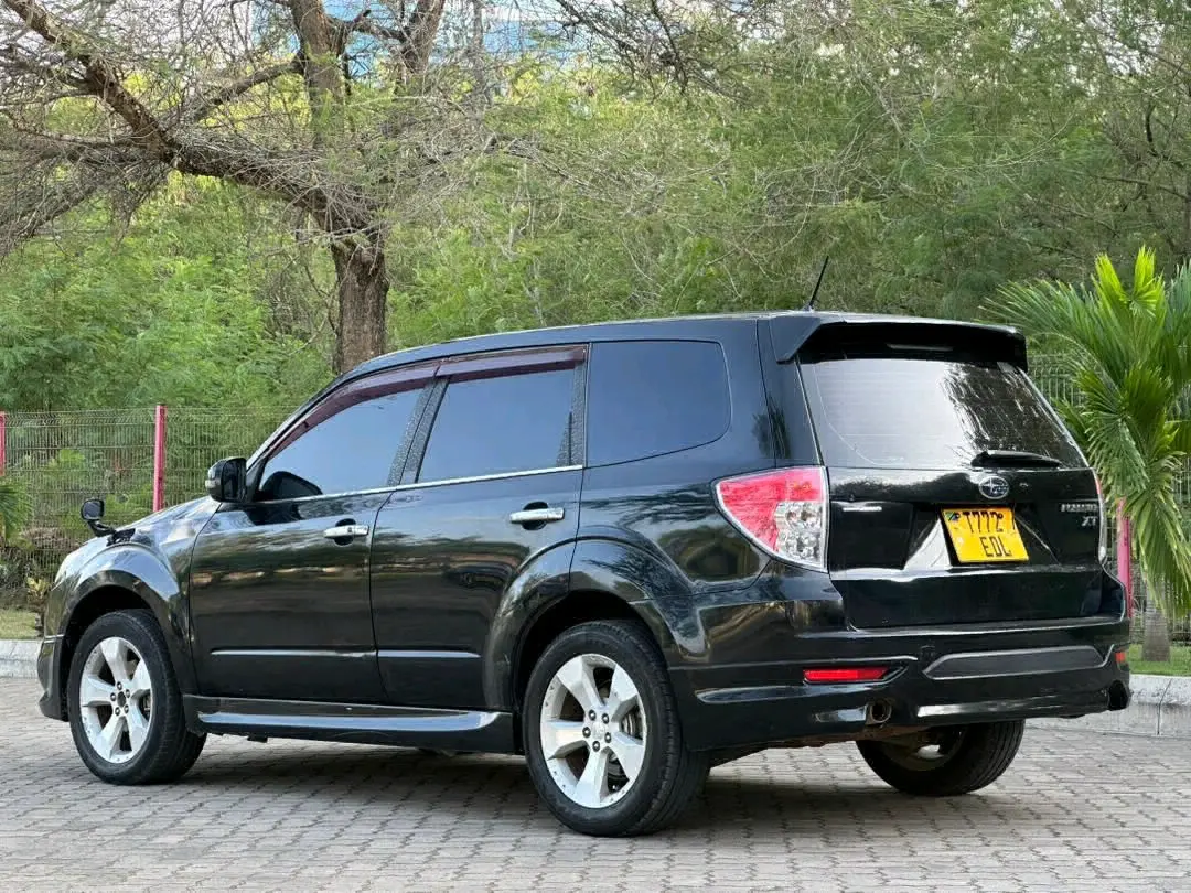 Subaru Forester Turbo 2011 Black thumbnail 6