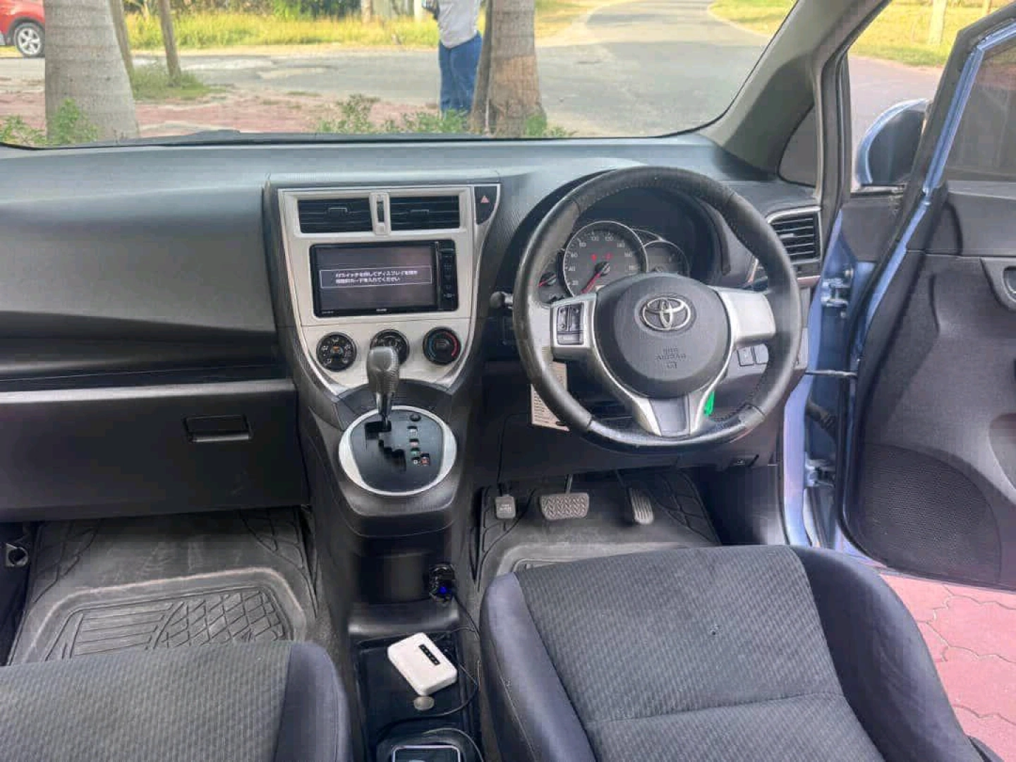 Toyota Noah 2008 Low Mileage Black Minivan thumbnail 9
