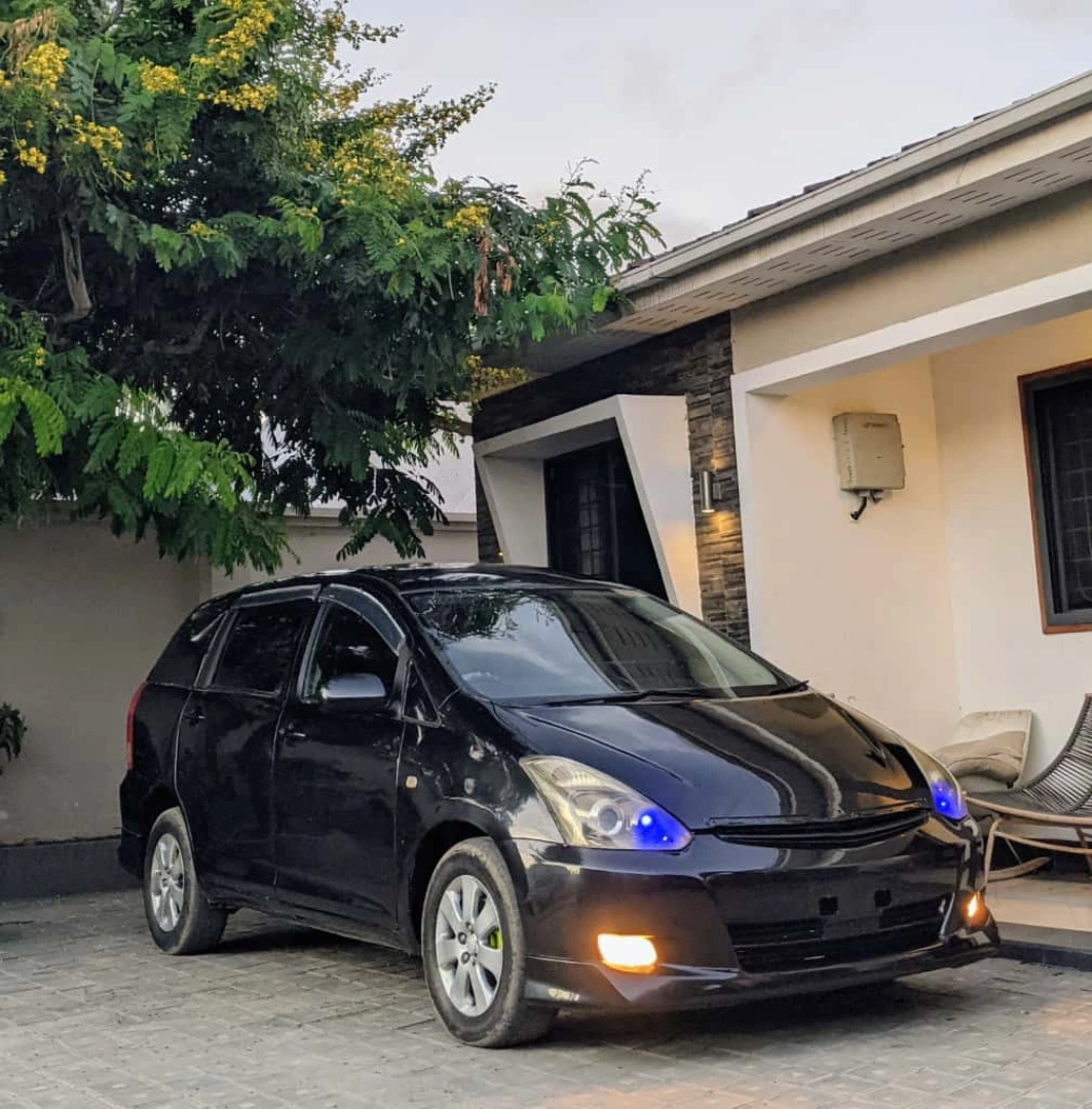 Toyota Wish DCN 1780cc Full AC