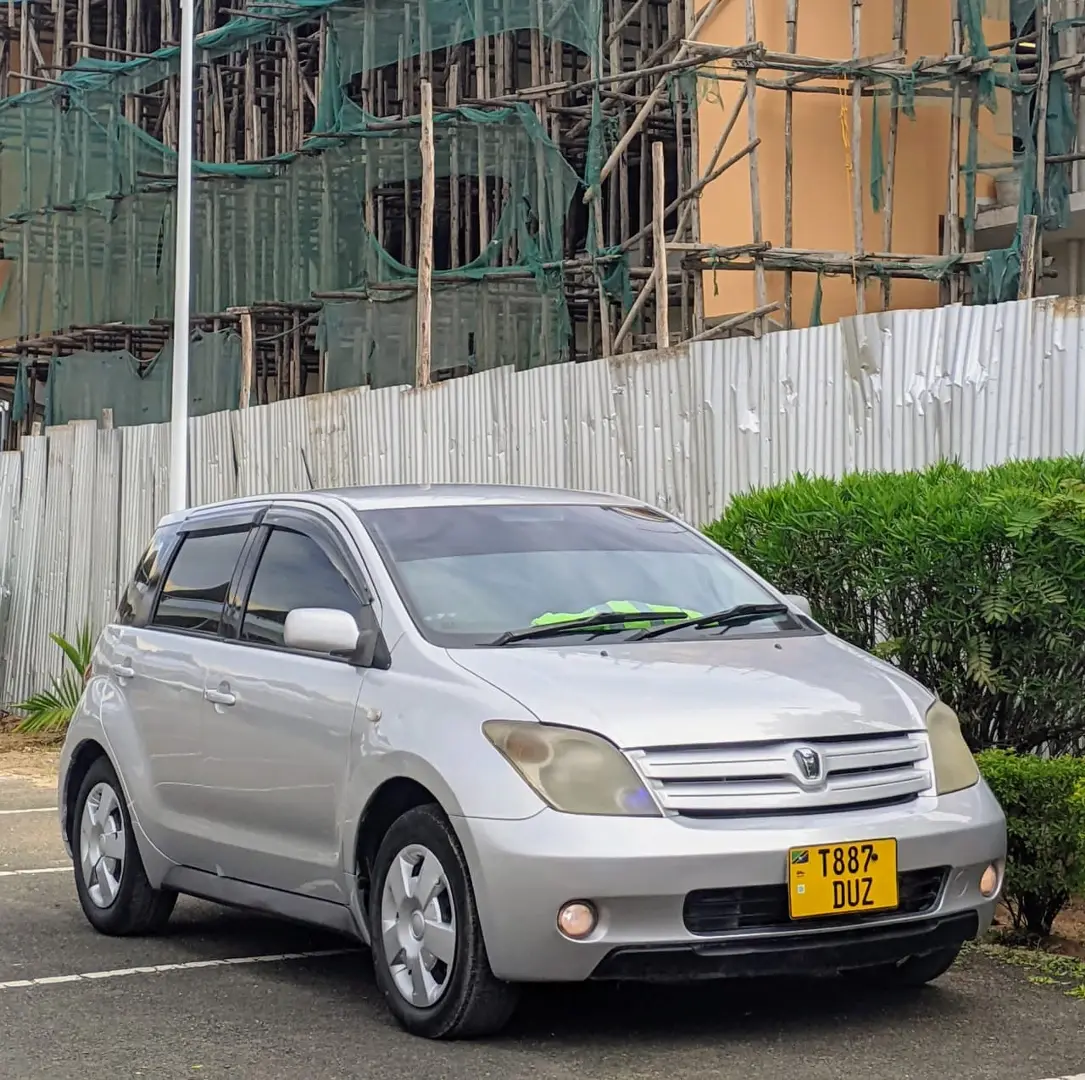 Toyota Ist 2004 (DUZ) thumbnail 6