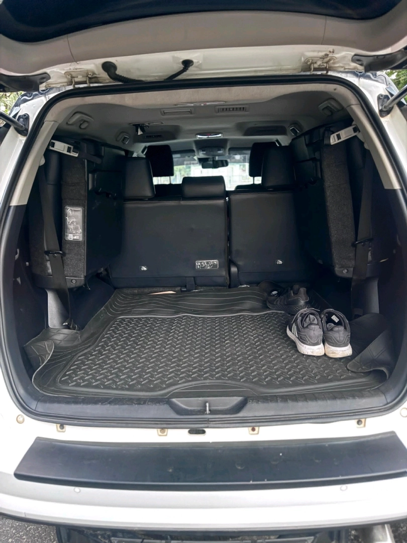 Toyota Fortuner 2021 SUV - 2.8cc, 53,500 Mileage thumbnail 6