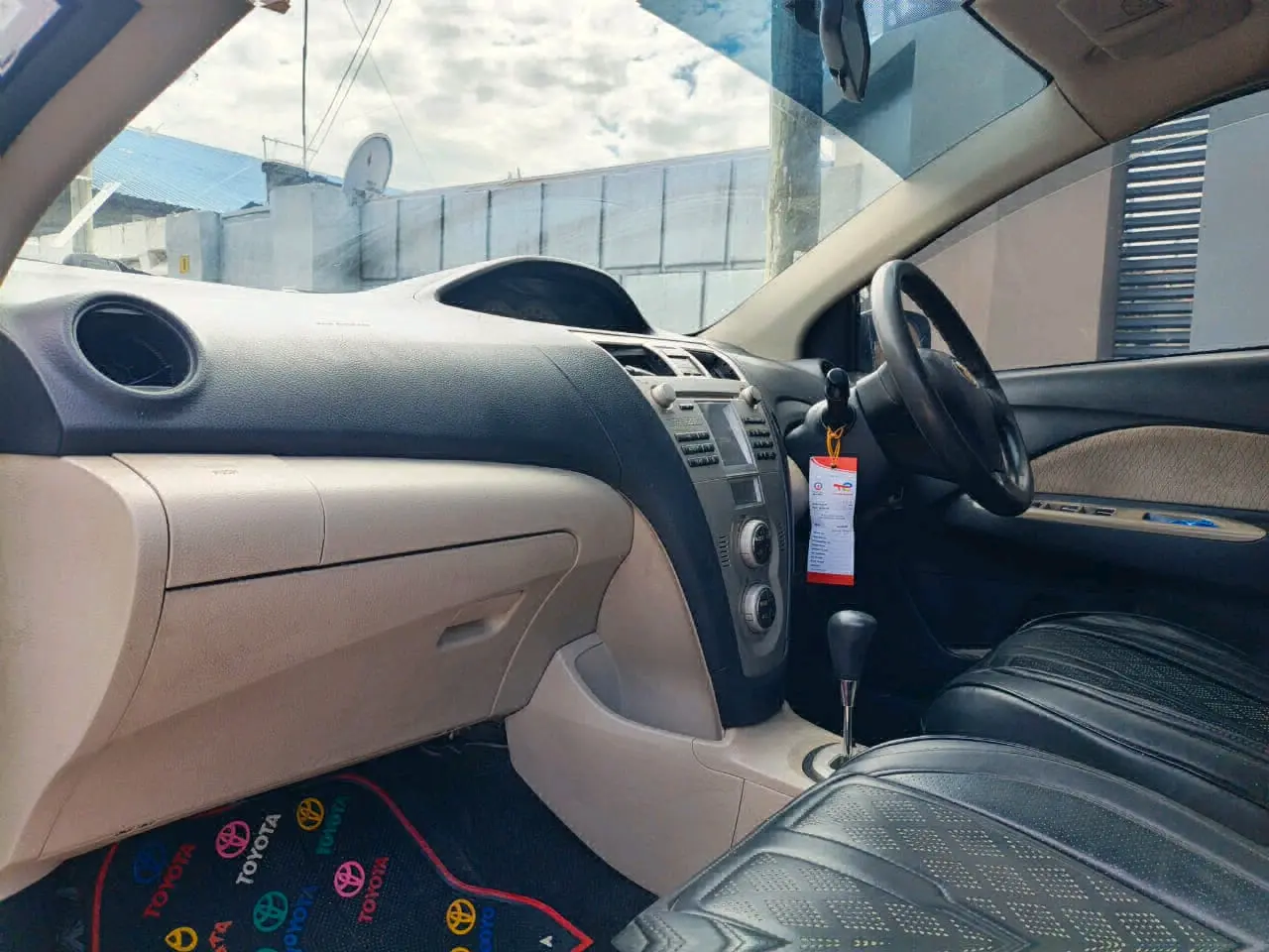 Toyota Belta (DFK) thumbnail 2