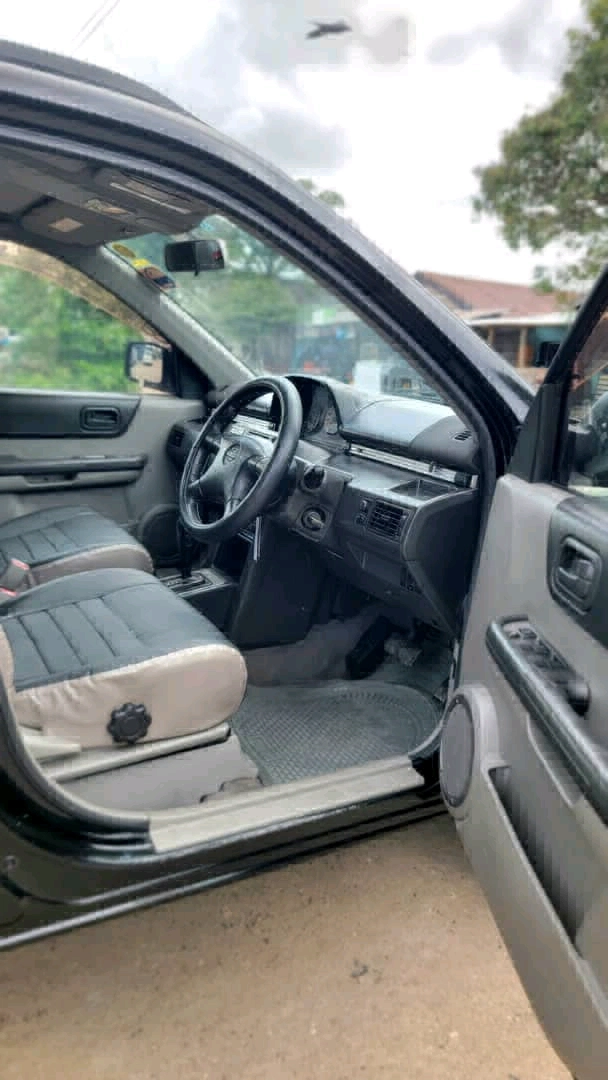 Nissan X-Trail 2005, 1990cc, Full AC