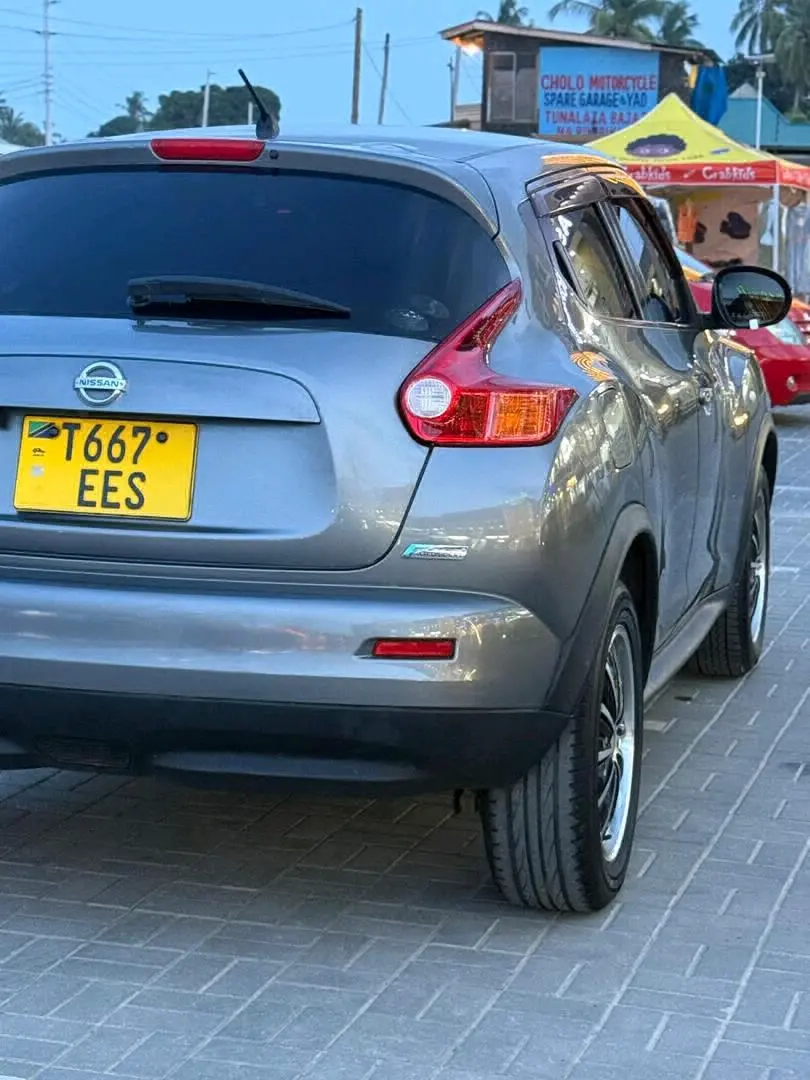 Nissan Juke (Grey) thumbnail 8