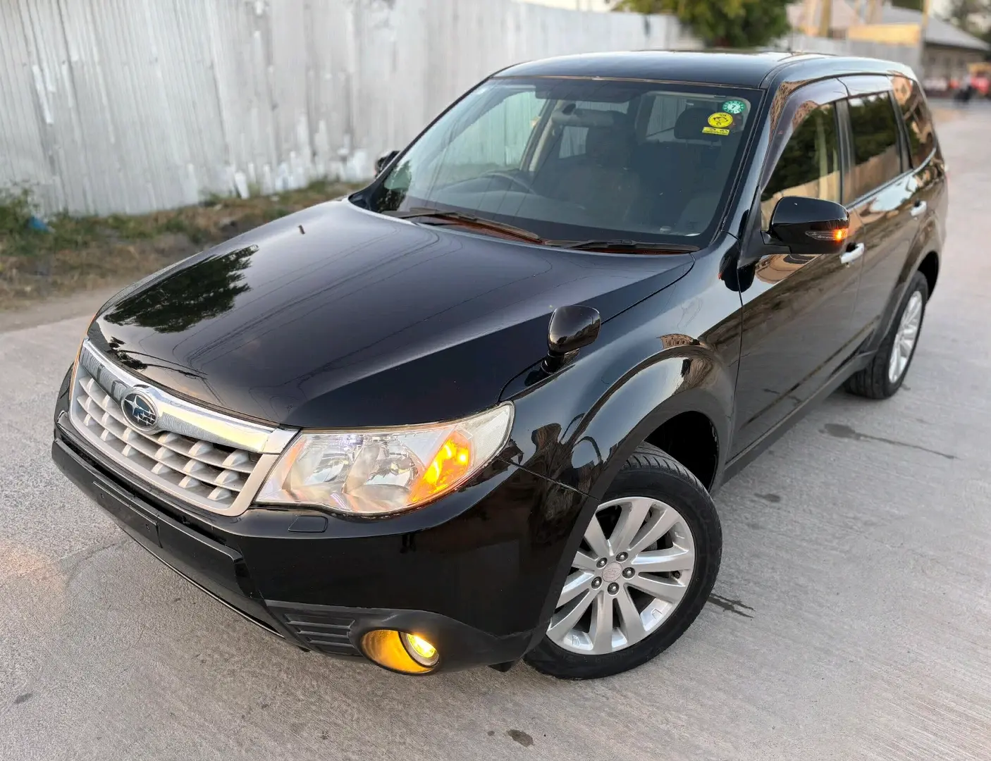 2010 Black Subaru Forester Customized thumbnail 2