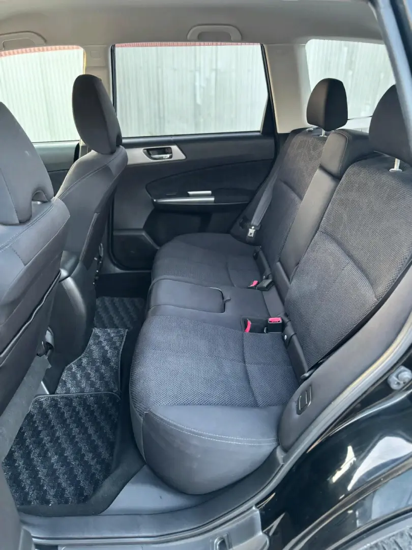2010 Black Subaru Forester Customized thumbnail 8