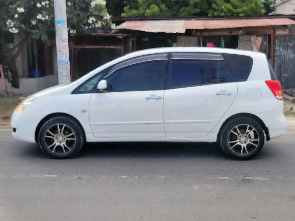 Toyota Spacio Minivan 1490cc, White thumbnail 5