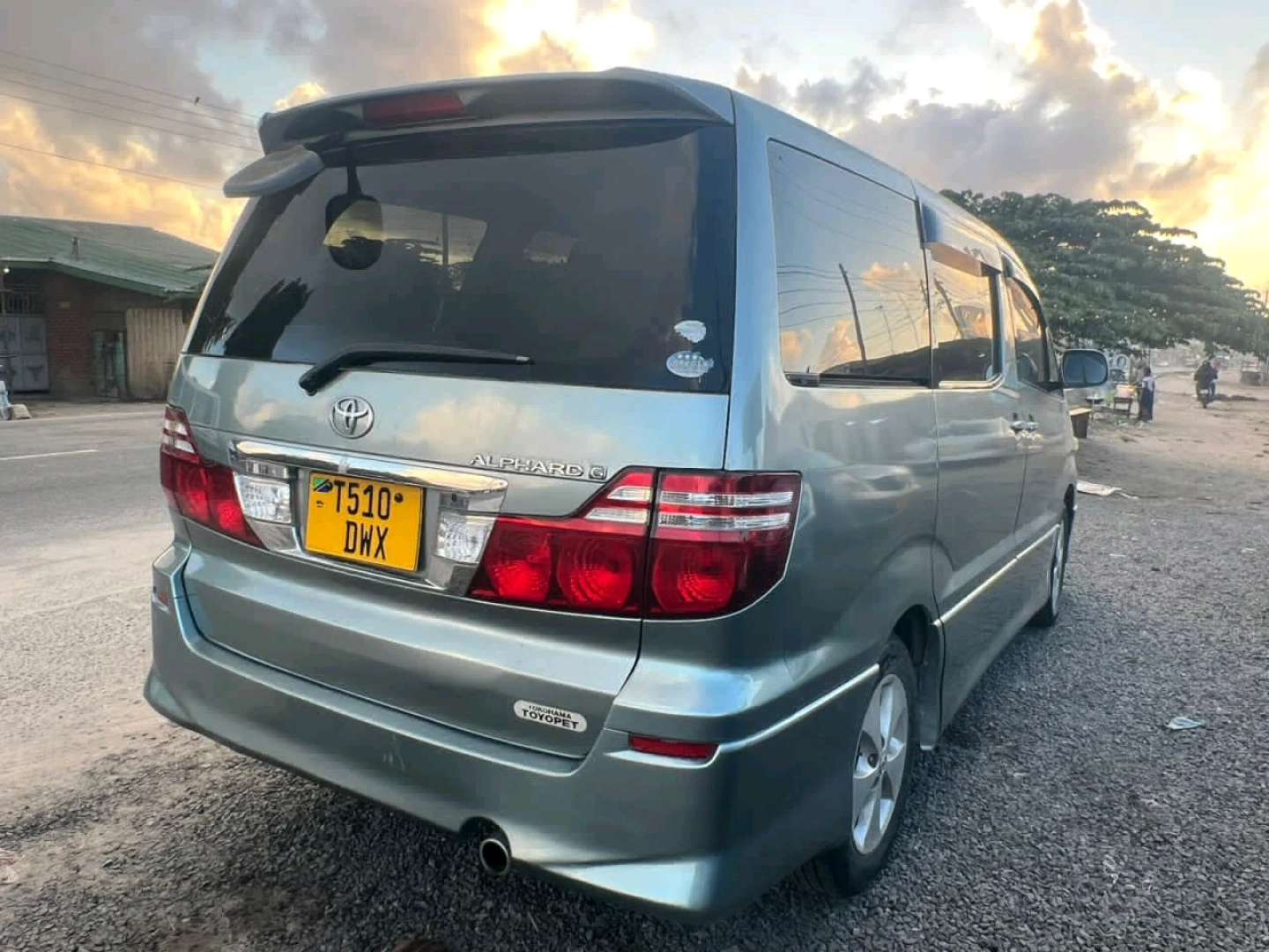 Toyota Alphard DWX 2006 Minivan thumbnail 3