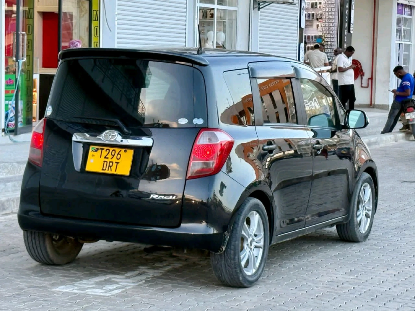 Toyota Ractis 2007 Black 1490cc for Sale thumbnail 6