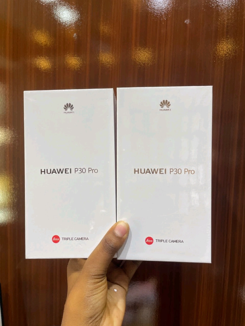Huawei P30 Pro Smartphone (6GB/128GB) Full Box thumbnail 2