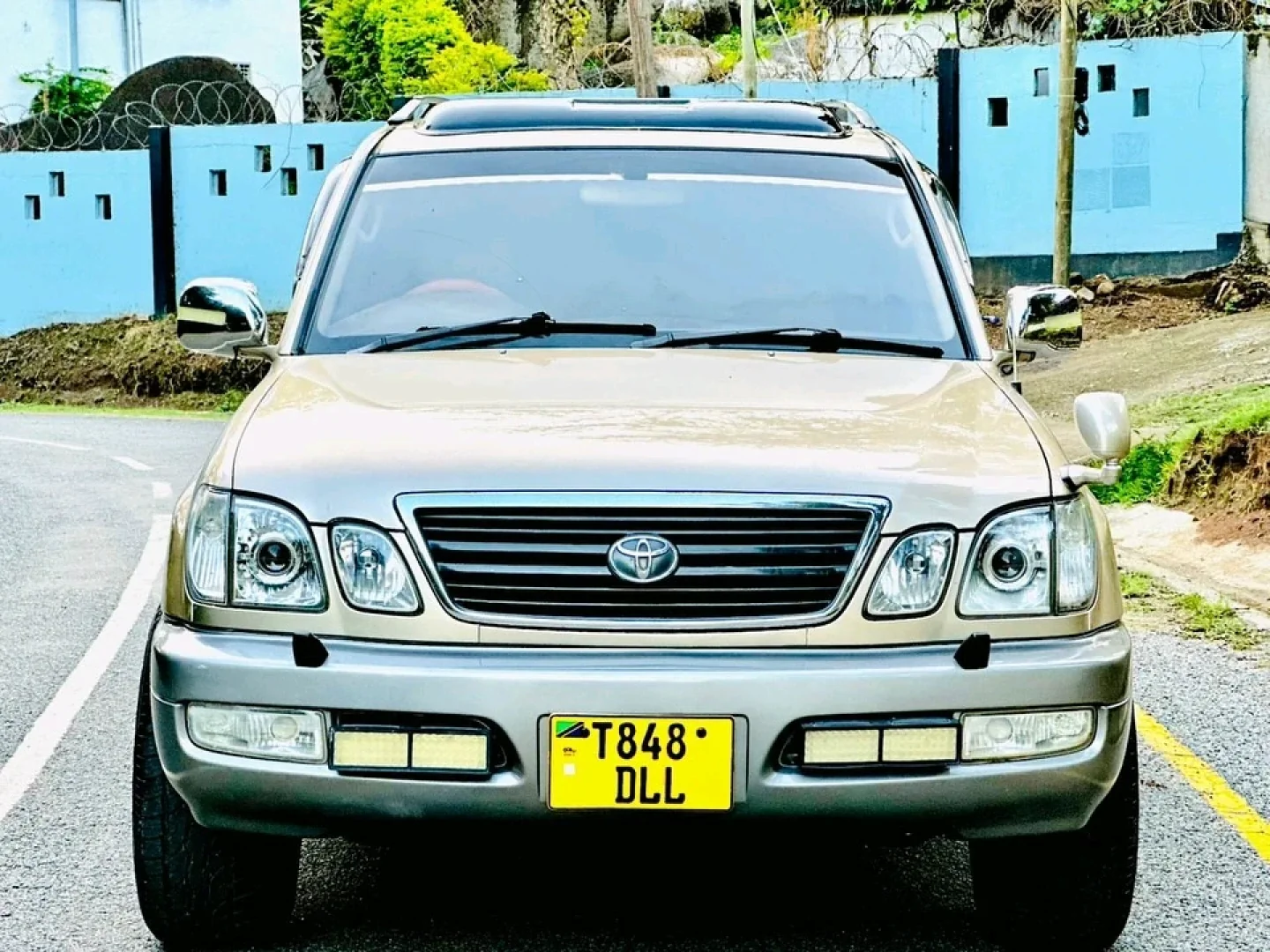 Toyota Land Cruiser SUV for Sale Mwanza