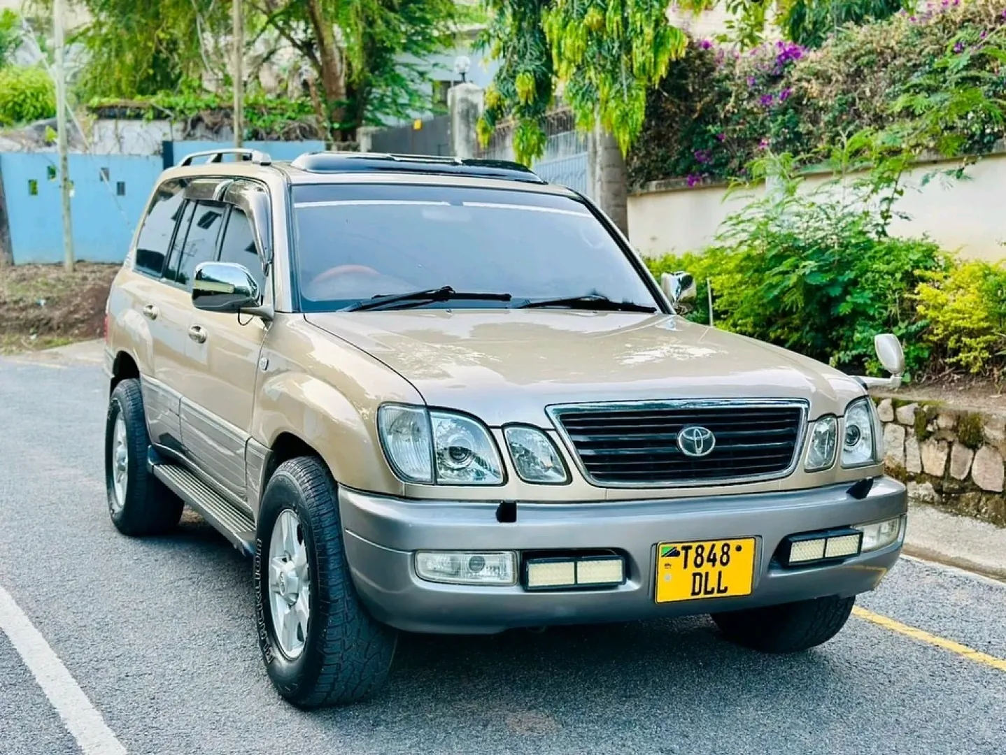Toyota Land Cruiser SUV for Sale Mwanza thumbnail 2