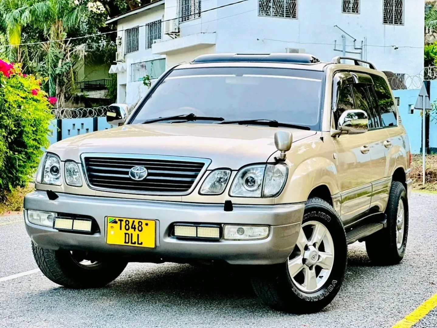 Toyota Land Cruiser SUV for Sale Mwanza thumbnail 3