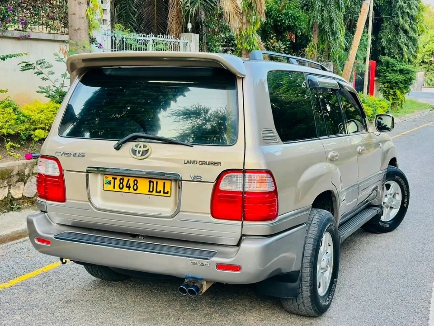 Toyota Land Cruiser SUV for Sale Mwanza thumbnail 5