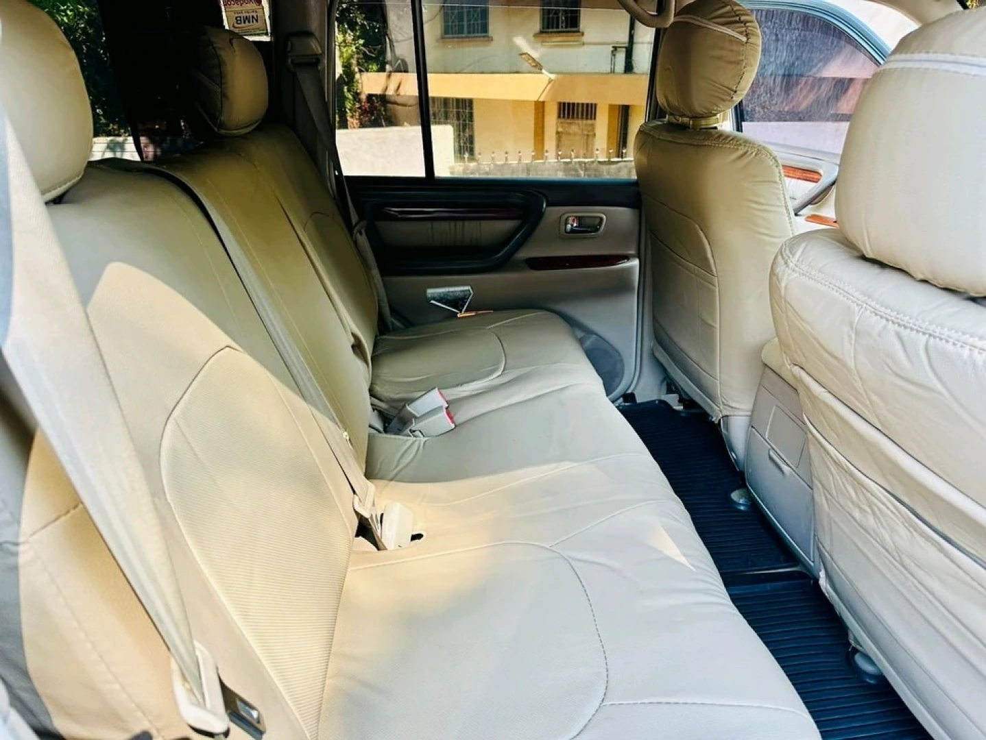 Toyota Land Cruiser SUV for Sale Mwanza thumbnail 7