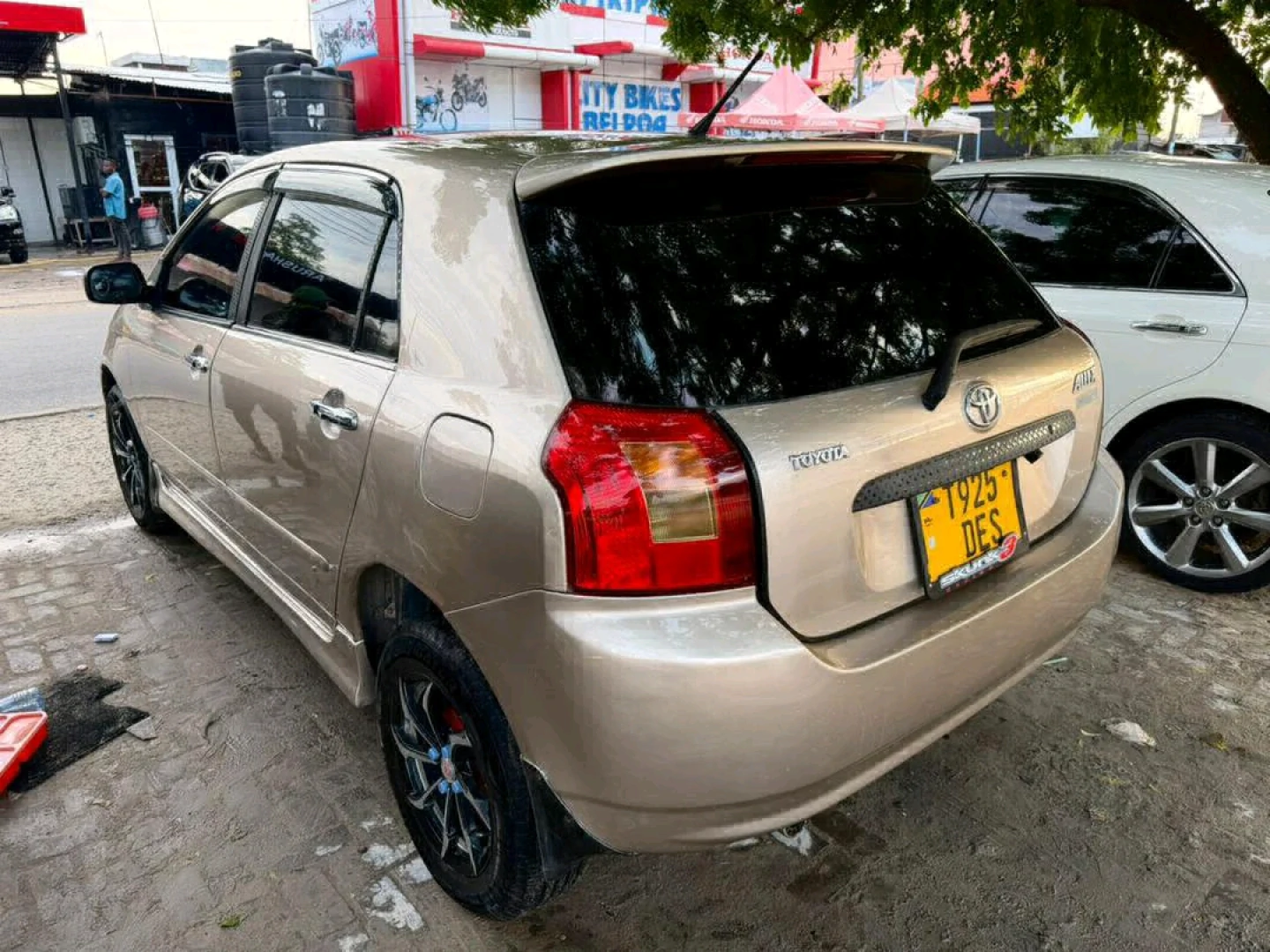 Toyota Allex Sedan 2002 (Reg No. DES) thumbnail 3