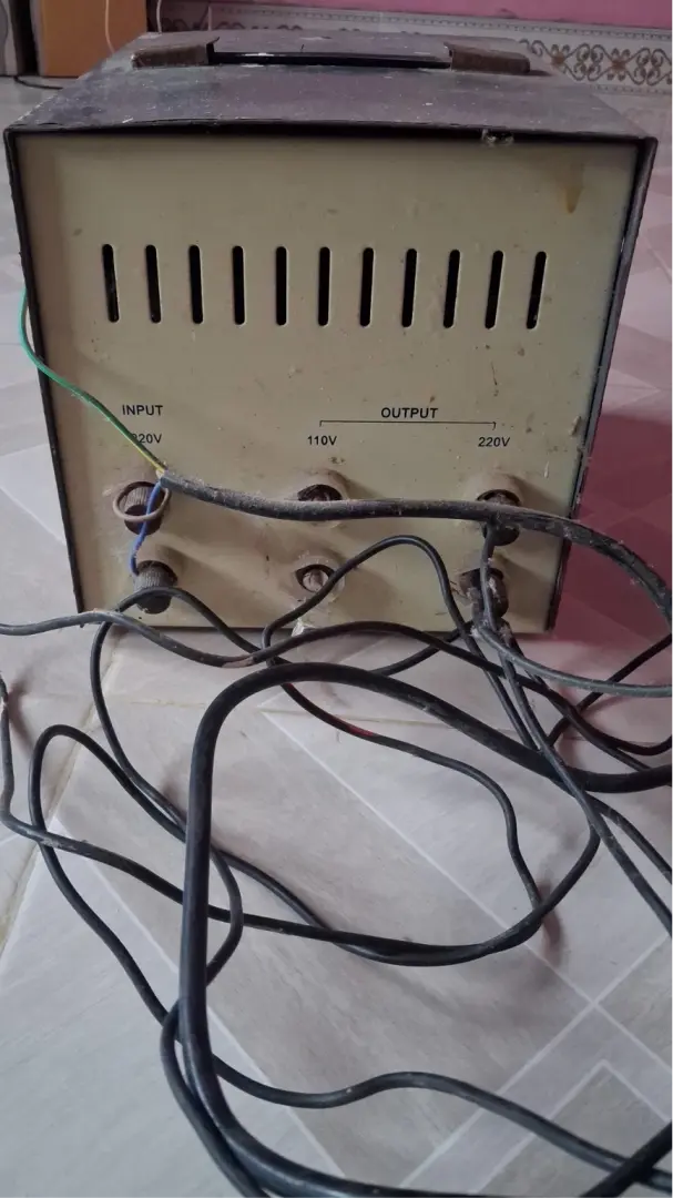 Goldsource SVC-5000W Automatic Voltage Regulator
