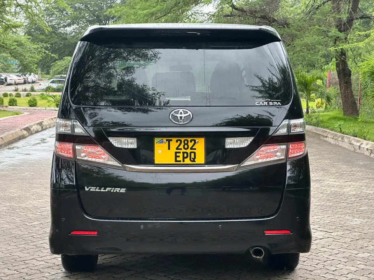Toyota Vellfire (Black) thumbnail 2