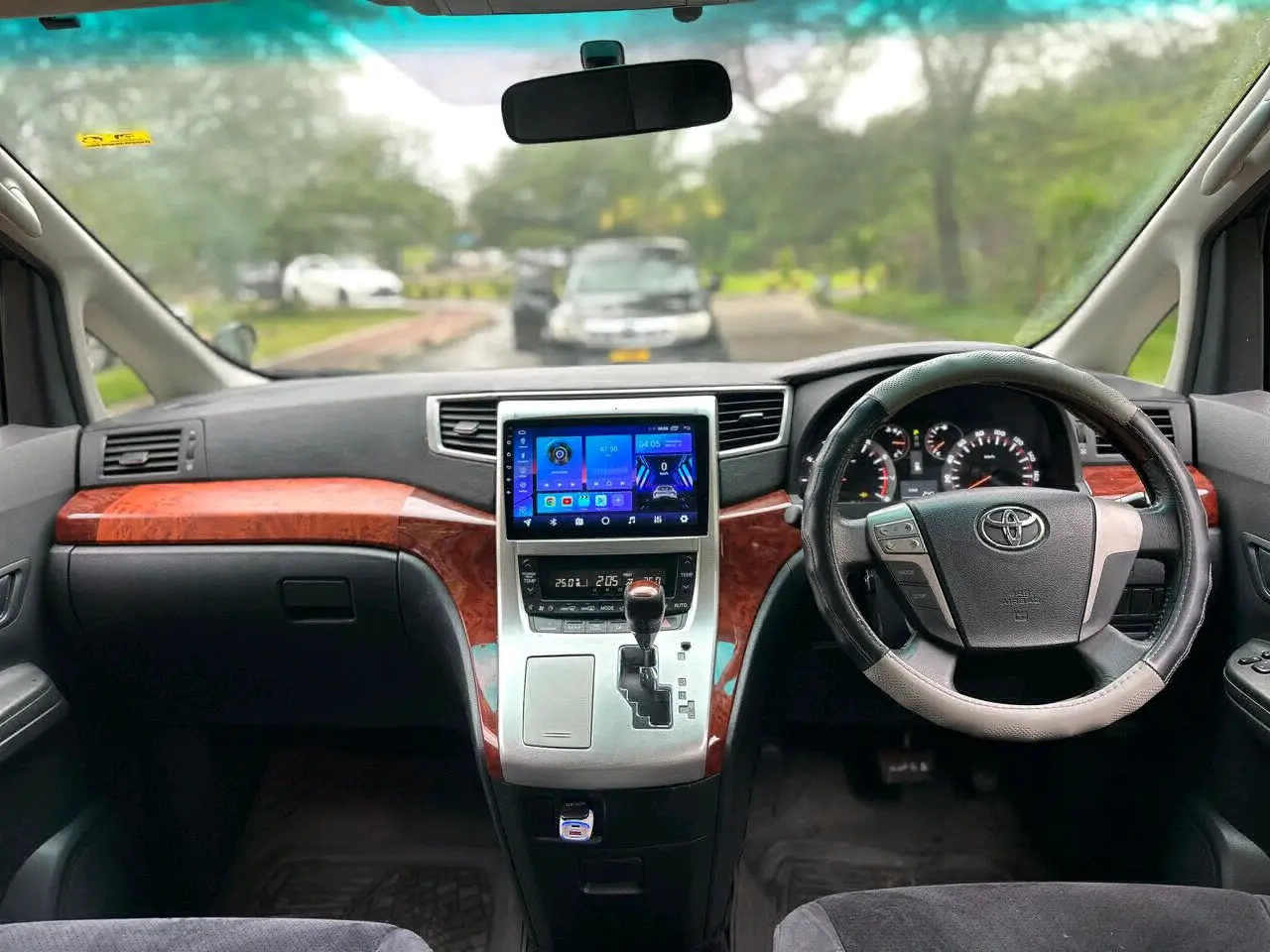 Toyota Vellfire (Black) thumbnail 7