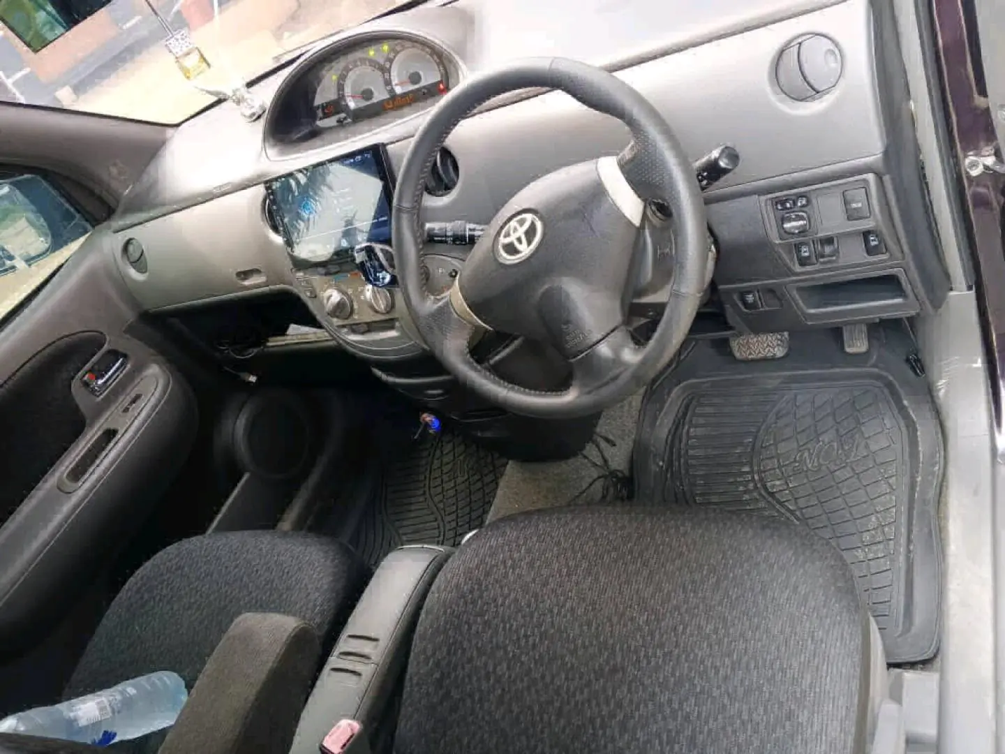 Toyota Sienta Nyeusi, 1490cc, AC Kamili thumbnail 2