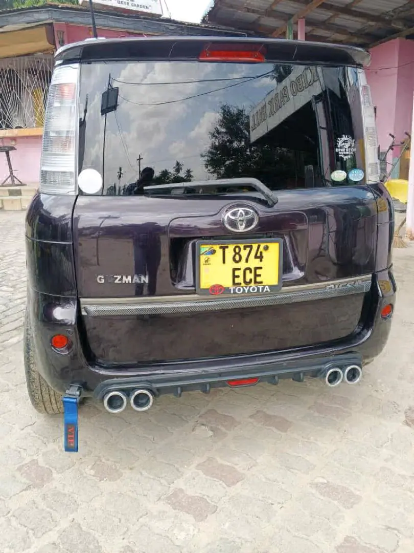 Toyota Sienta Nyeusi, 1490cc, AC Kamili thumbnail 5