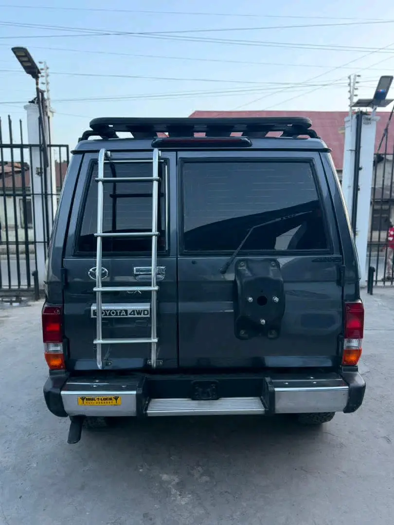 Toyota Land Cruiser LC71 Facelift 2LTE Turbo Diesel thumbnail 8