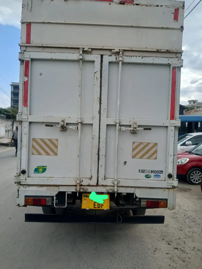 Mitsubishi Fuso Canter Box Body thumbnail 6