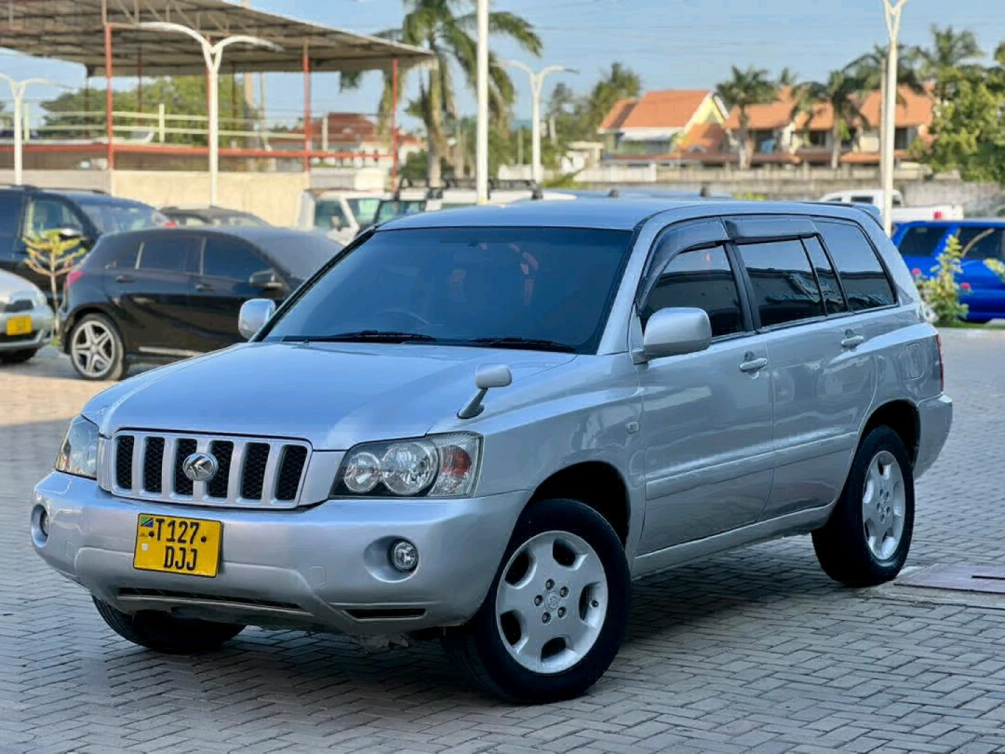 Toyota Kluger SUV Automatic (T127DJJ) thumbnail 6
