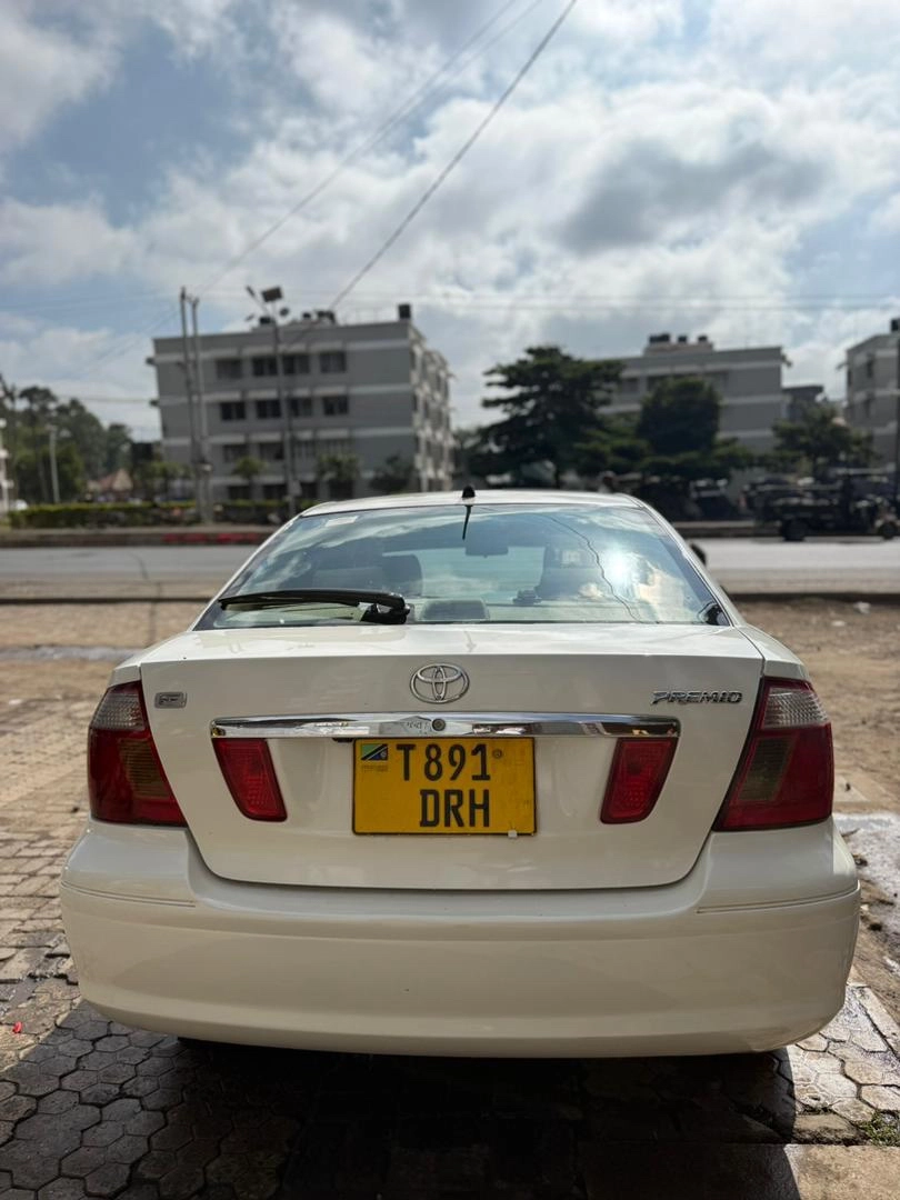 Toyota Premio 2004, 1490cc, Full AC thumbnail 4