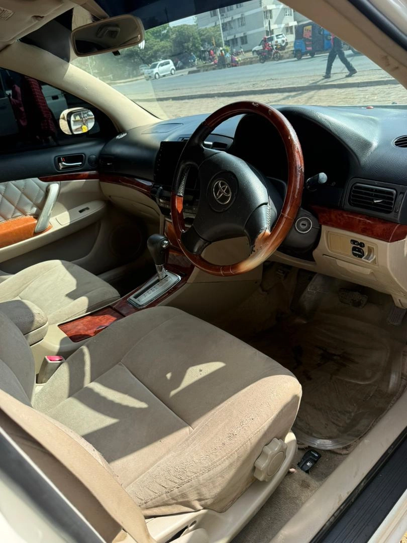 Toyota Premio 2004, 1490cc, Full AC thumbnail 5