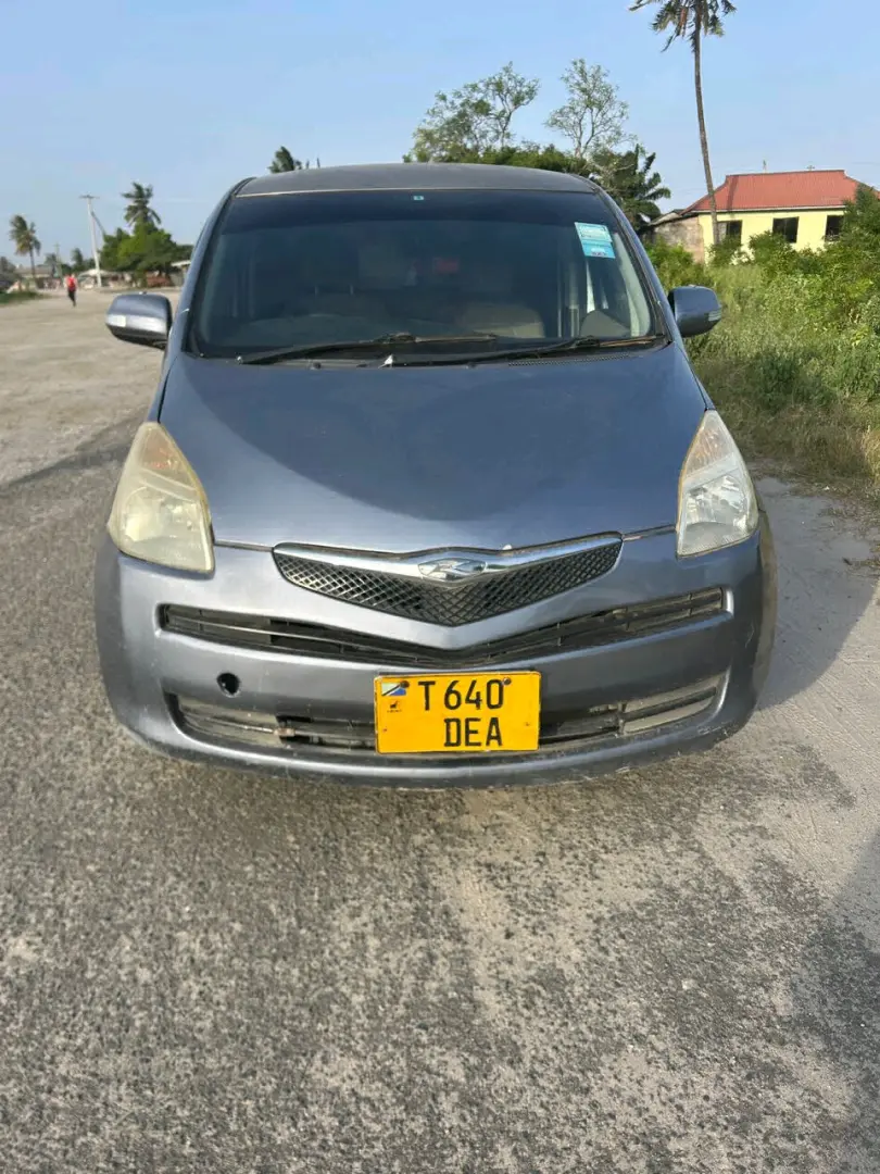 Used Grey Toyota Ractis for Sale