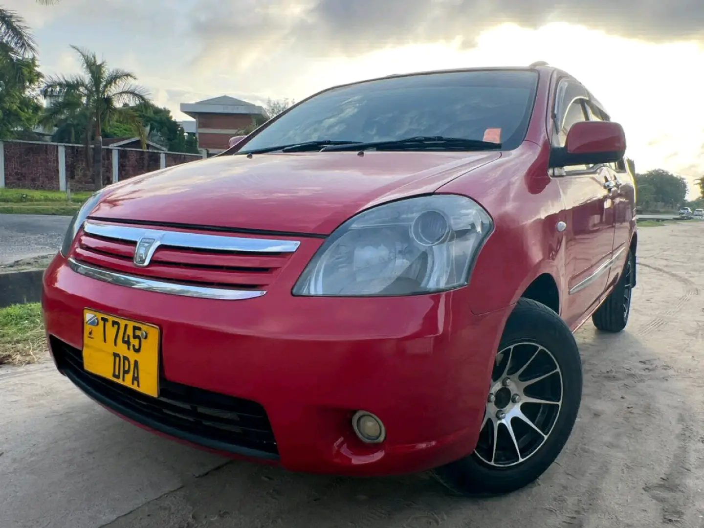 2005 Red Toyota Raum for Sale thumbnail 2