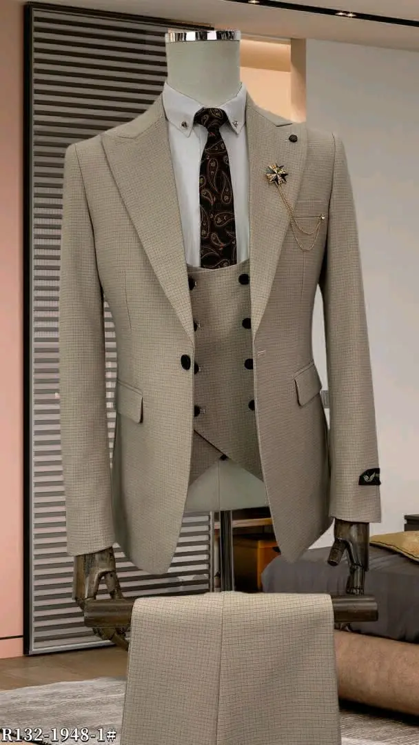 Ricardo Men's Three-Piece Suits
