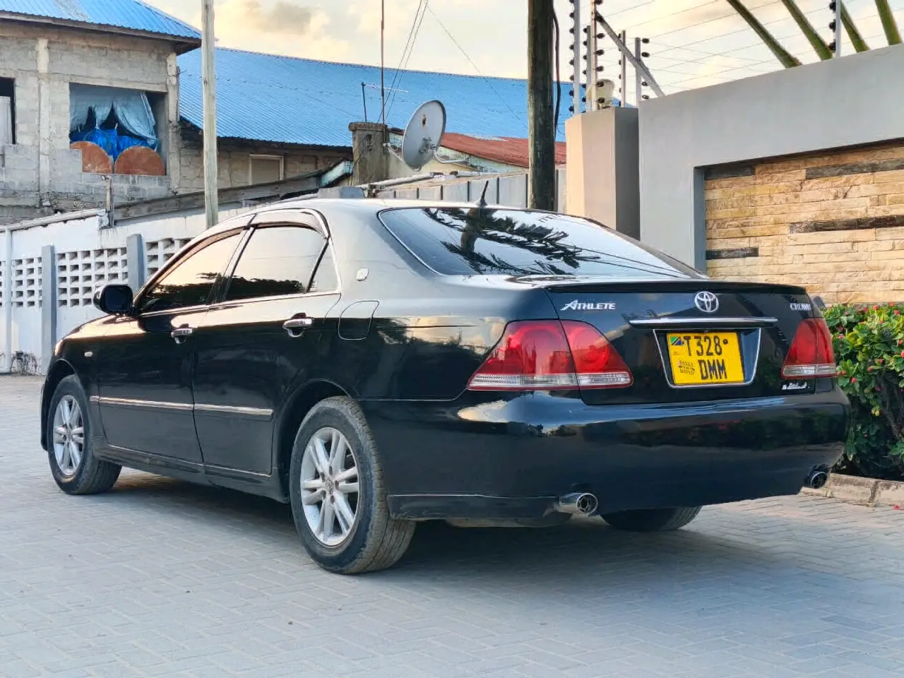 Toyota Crown Athlete 2005 thumbnail 2