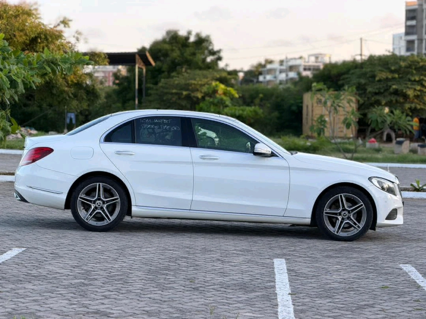 Mercedes Benz C Class 180 (2015) - Panoramic Sunroof thumbnail 7