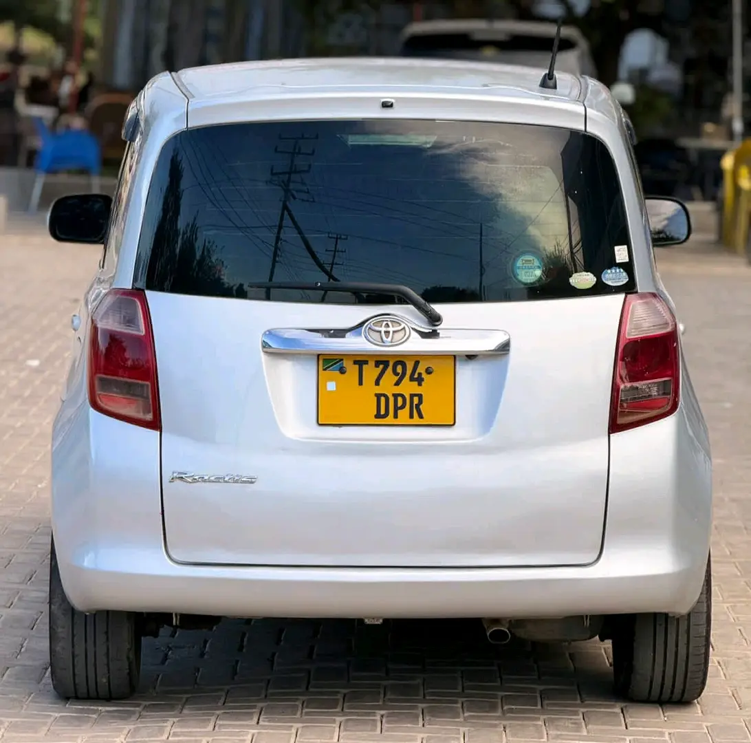 Toyota Ractis Silver, Full AC, Music System thumbnail 4