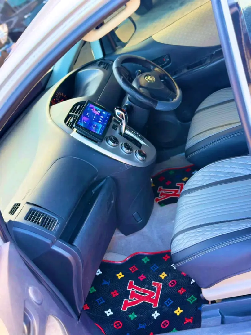 Toyota Ractis Silver, Full AC, Music System thumbnail 8