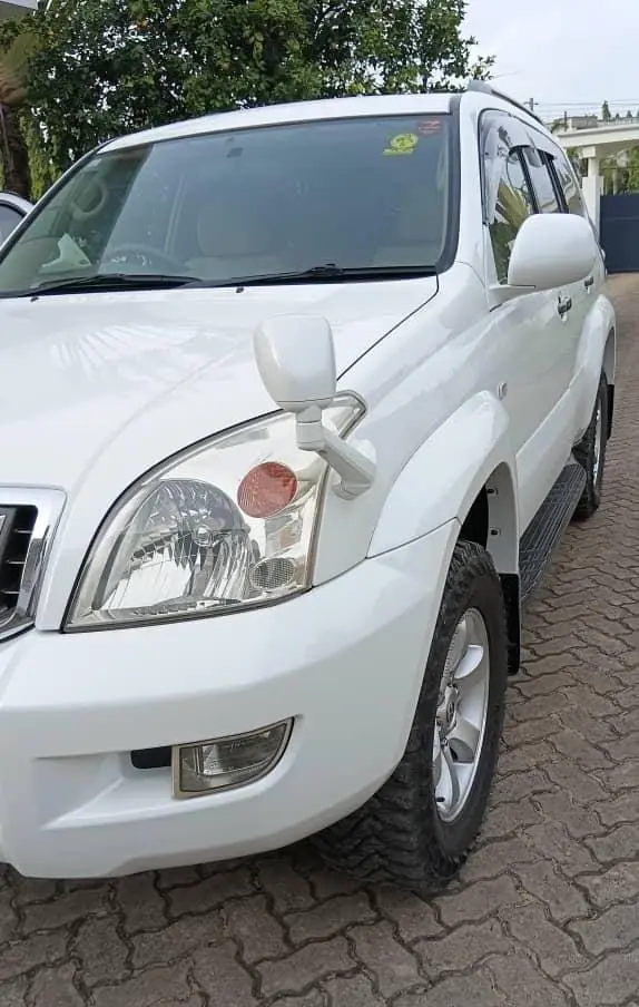 2005 Toyota Prado TRJ120 Petrol Automatic thumbnail 6